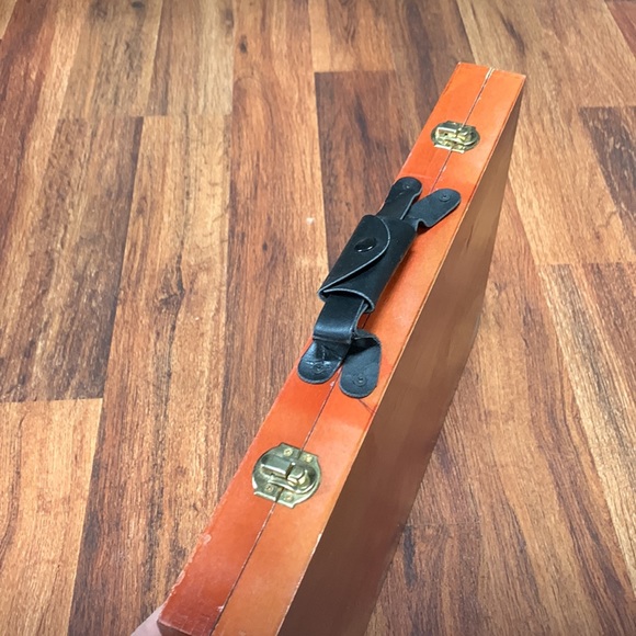 Art set in wood case, includes pastels, colored pencils, watercolors, markers… - Picture 3 of 9